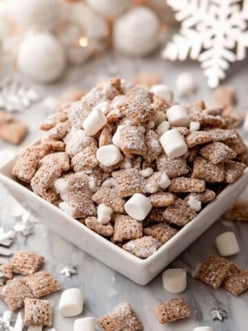 Hot Chocolate Muddy Buddies Recipe