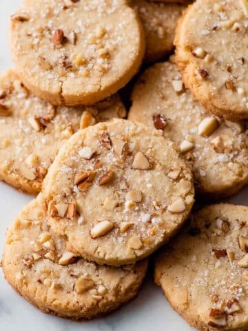 Easy Maple Pecan Shortbread Cookies Recipe