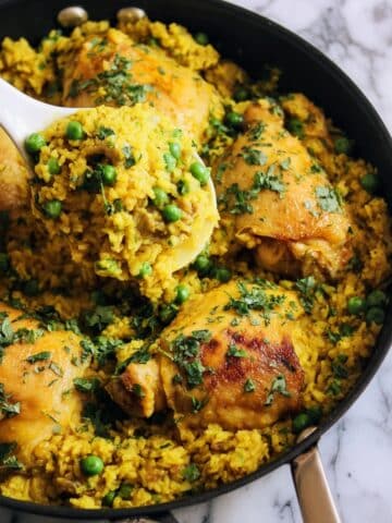 Chicken with Turmeric Rice and Tahini Sauce Recipe