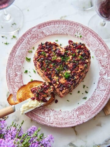 10 Minute Heart Shaped Cheese Ball Recipe