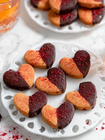 Chocolate Dipped Strawberry Cookies Recipe