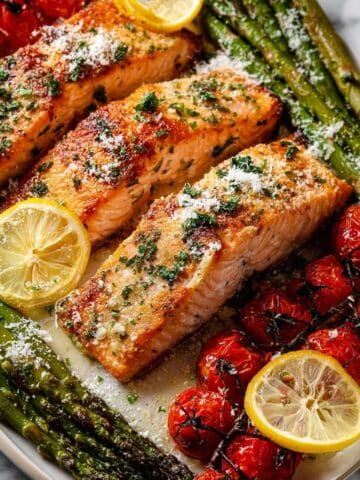 Lemon Garlic Salmon Tray Bake Recipe