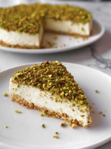 Mafroukeh – Pistachio Semolina Dessert with Cream and Orange Blossom Syrup Recipe