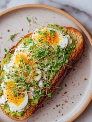 Avocado Toast with Cottage Cheese and Eggs Recipe