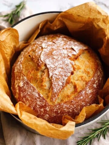 Dutch Oven Garlic Rosemary Bread Recipe
