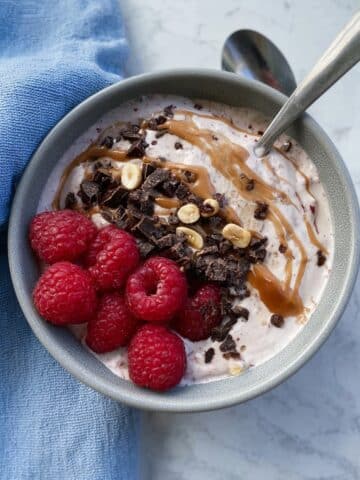 Peanut Butter & Raspberry Cottage Cheese Bowl — High Protein Recipe