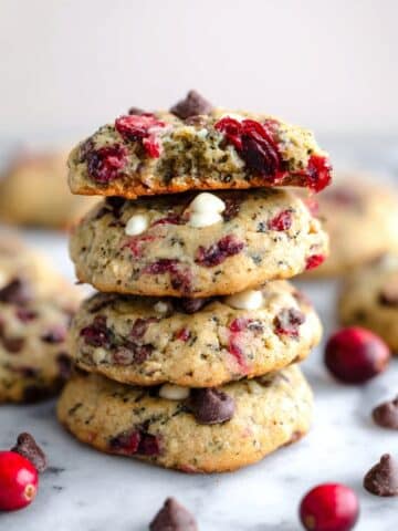 Protein Breakfast Cookies with Pumpkin Seeds and Cranberries Recipe