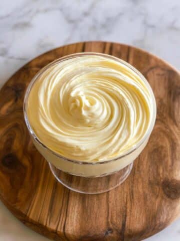 Almond Buttercream Frosting Recipe