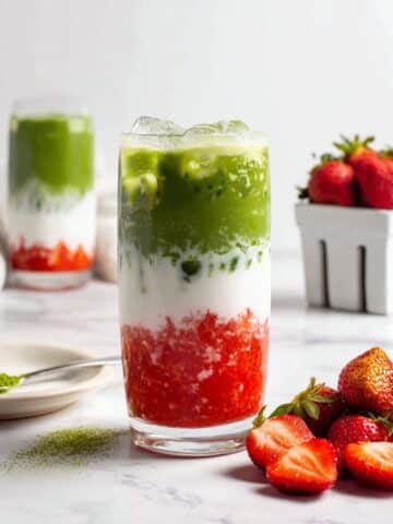 Iced Strawberry Matcha Latte Recipe