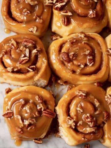Gooey Cinnamon Rolls with Caramel Pecan Sauce Recipe