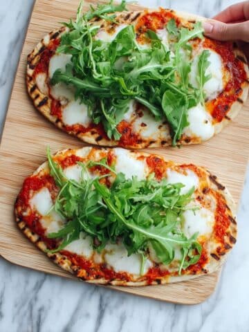 Grilled Pizza with Fresh Mozzarella and Arugula Recipe