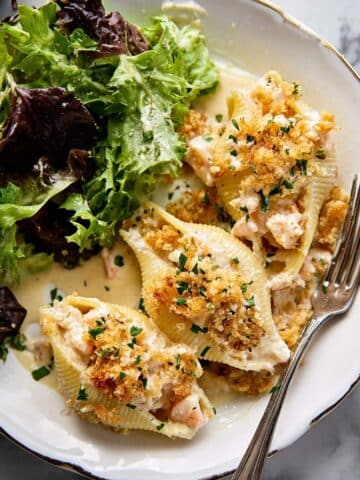 Creamy Baked Seafood-Stuffed Shells with Béchamel Sauce Recipe