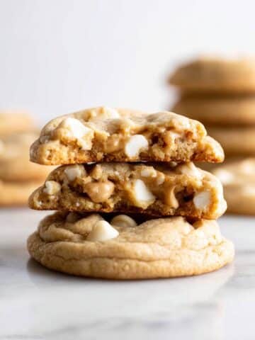 Super-Chunk White Chocolate Macadamia Nut Cookies Recipe