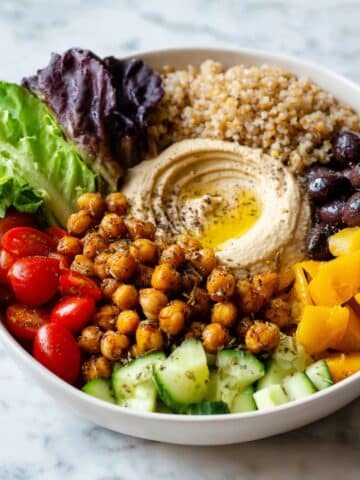 Mediterranean Chickpea Quinoa Bowls Recipe