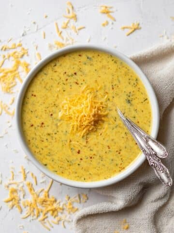 Instant Pot Broccoli Cheddar Soup Recipe